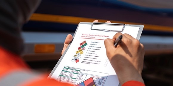 Gefahrstoff Management 